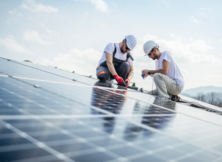 PH Energies installe vos panneaux solaires et optimise votre production photovoltaïque autour de Caen, Honfleur, Alençon.